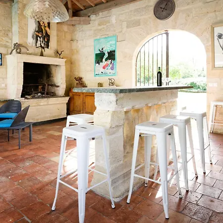 La Chapelle Du Domaine De Choisy * Abzac (Gironde)